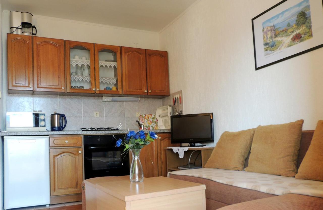 Apartman Husic Pag Town Exterior photo