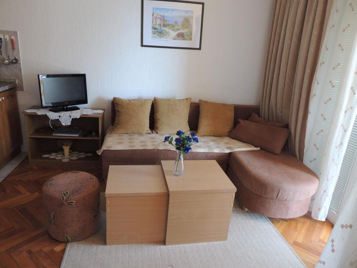 Apartman Husic Pag Town Exterior photo