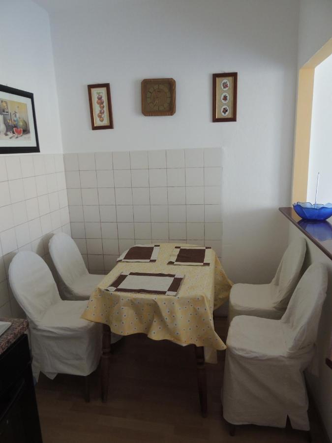Apartman Husic Pag Town Exterior photo