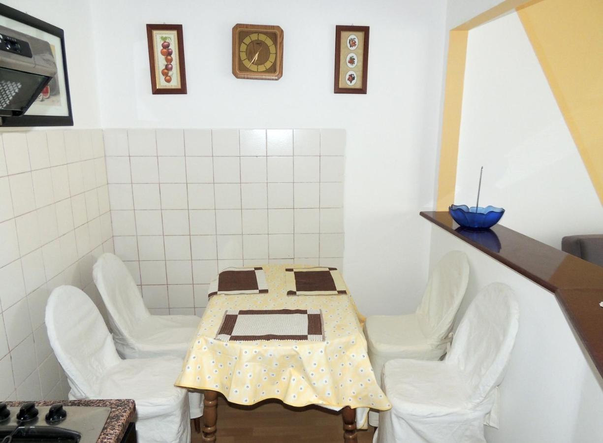 Apartman Husic Pag Town Exterior photo