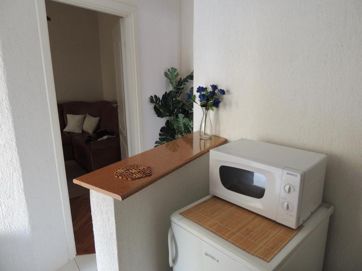 Apartman Husic Pag Town Exterior photo