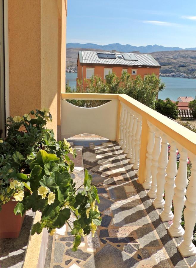 Apartman Husic Pag Town Exterior photo