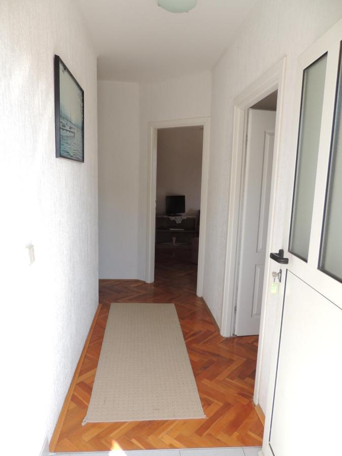 Apartman Husic Pag Town Exterior photo