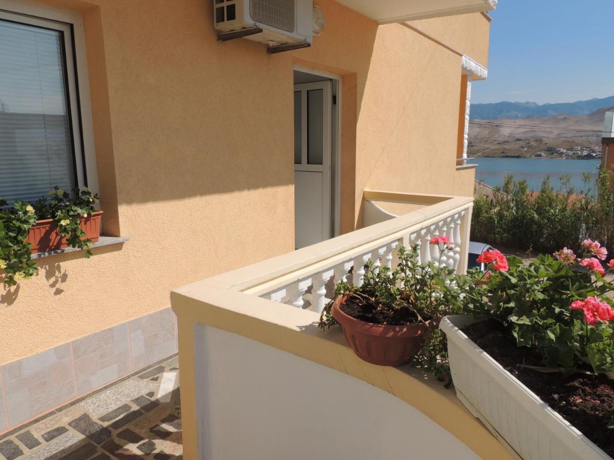 Apartman Husic Pag Town Exterior photo